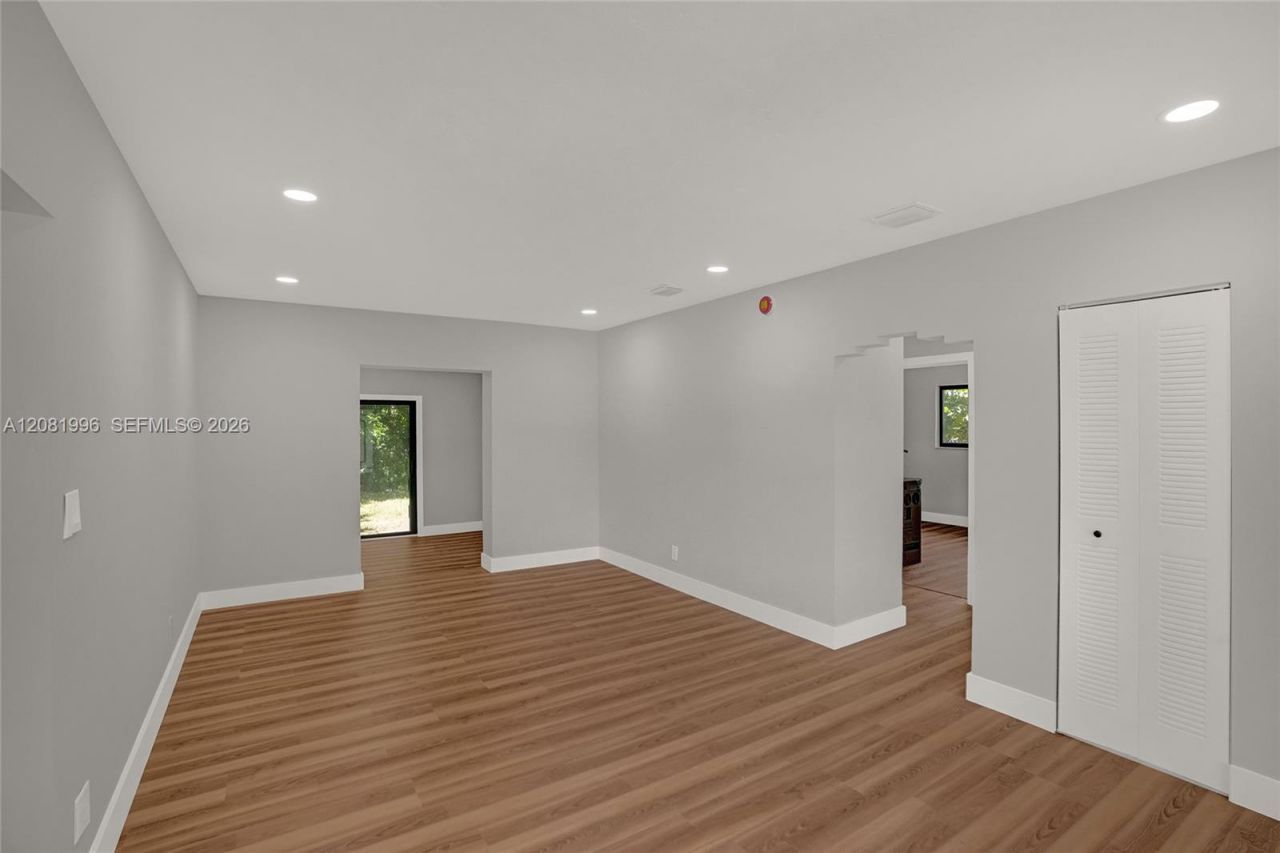 555 NW 124th St, North Miami, FL 33168 Photo