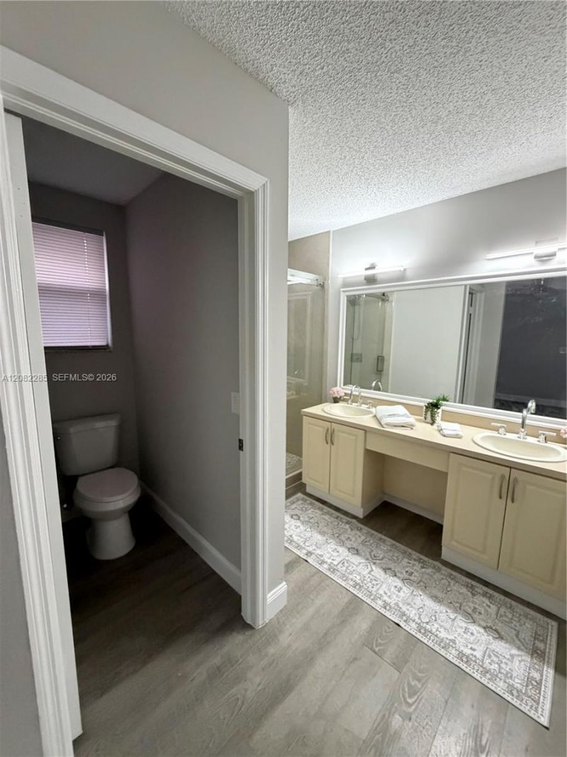 1246 NW 125th Ter, Sunrise, FL 33323 Photo