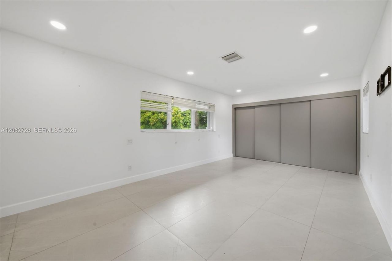 6700 E Tropical Way, Plantation, FL 33317 Photo