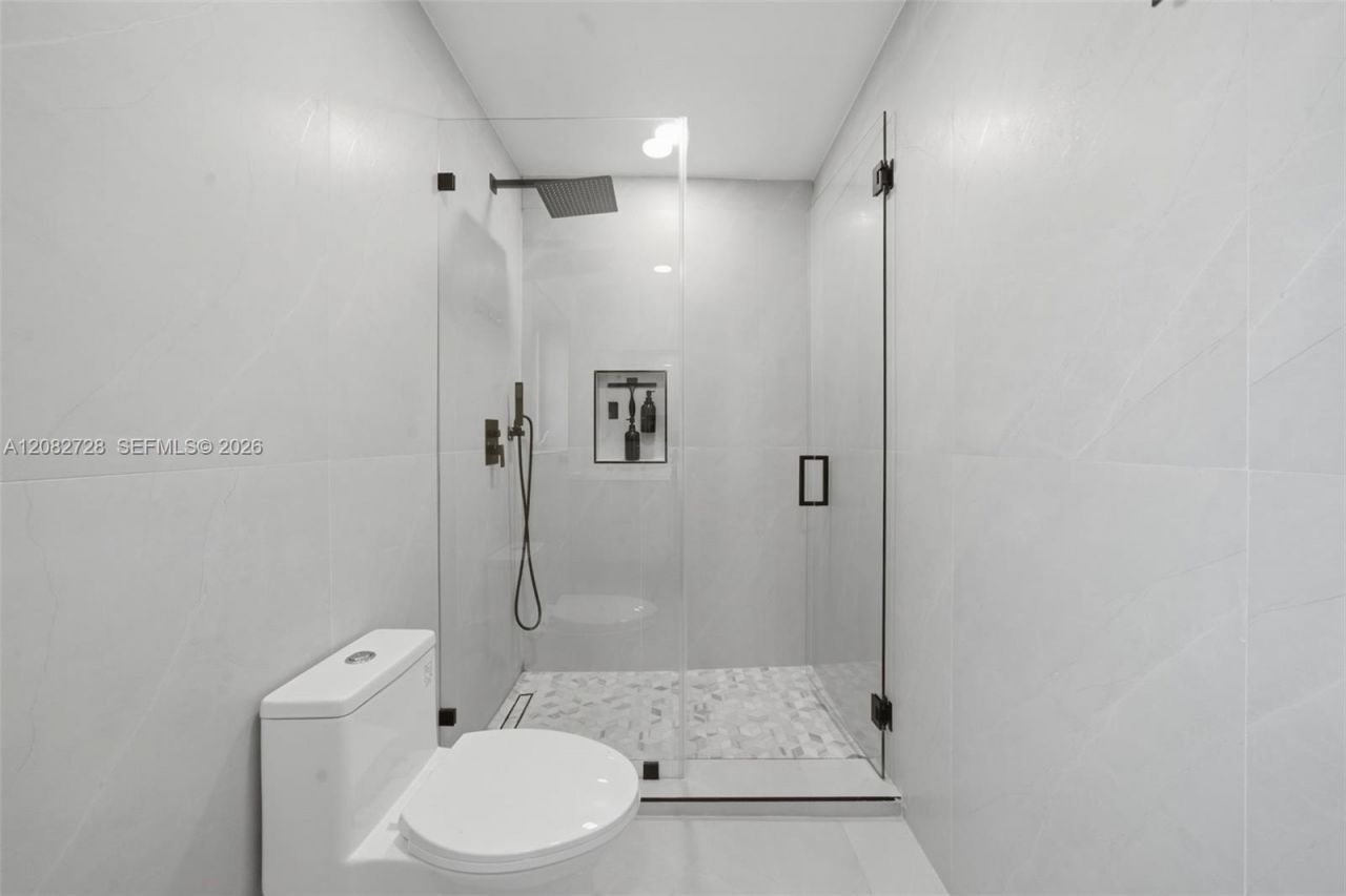 6700 E Tropical Way, Plantation, FL 33317 Photo