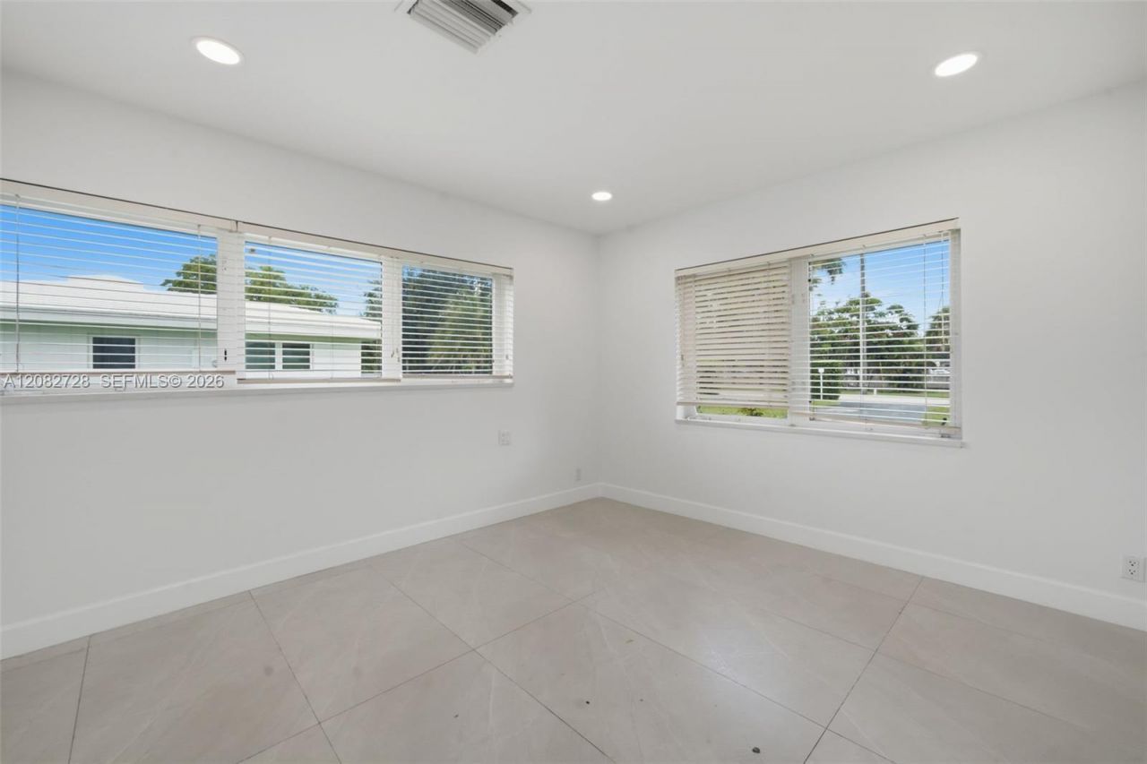 6700 E Tropical Way, Plantation, FL 33317 Photo