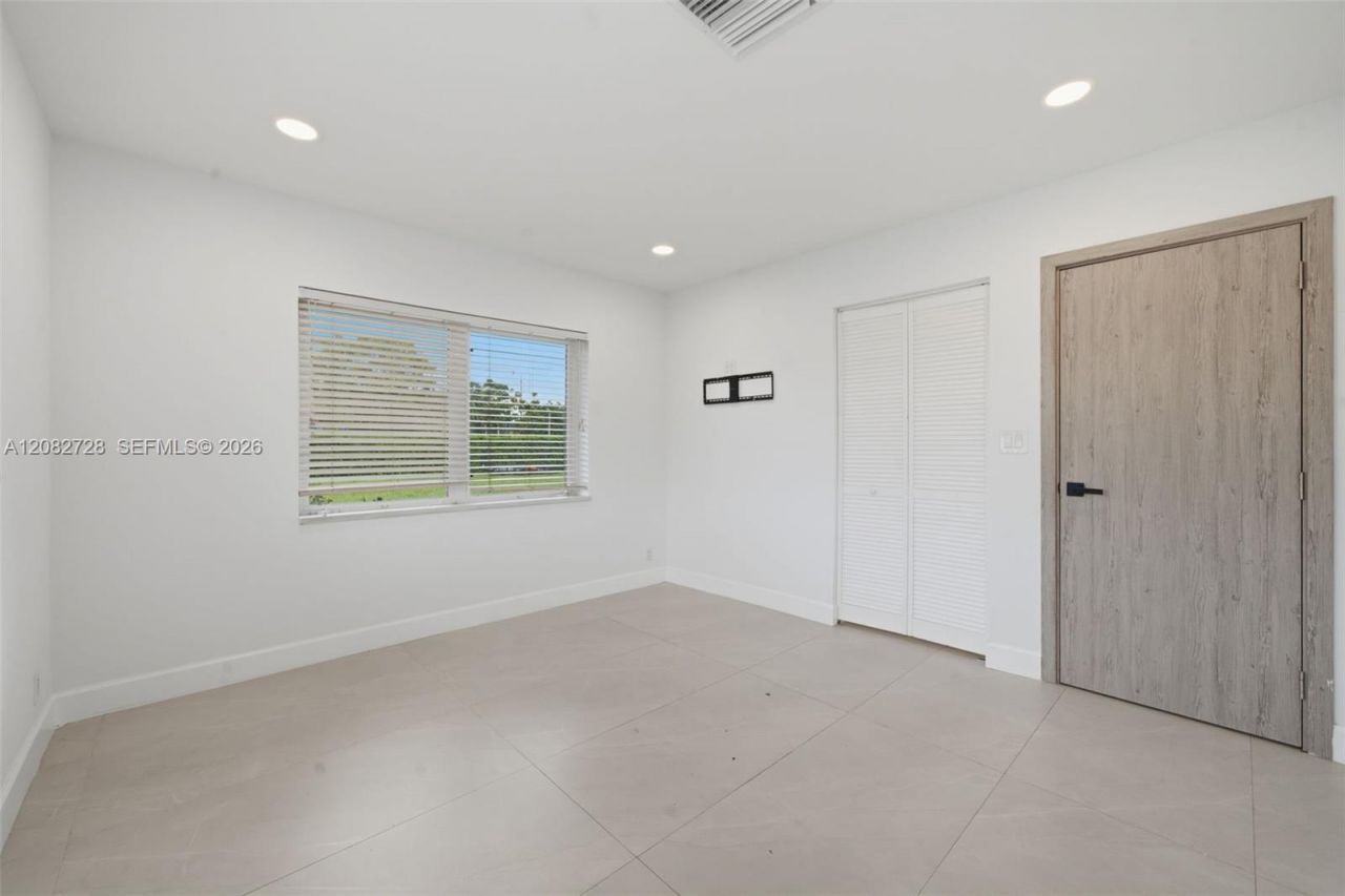 6700 E Tropical Way, Plantation, FL 33317 Photo