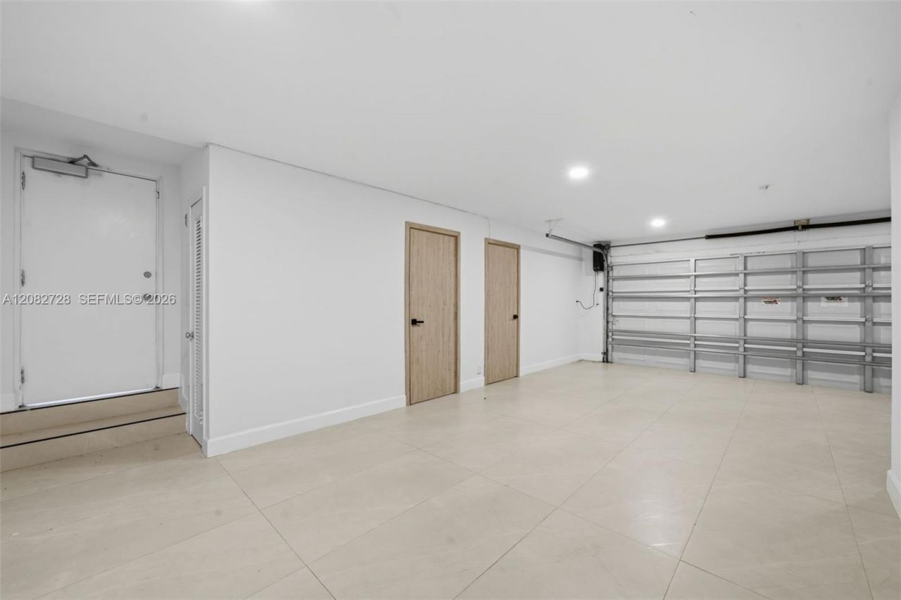 6700 E Tropical Way, Plantation, FL 33317 Photo