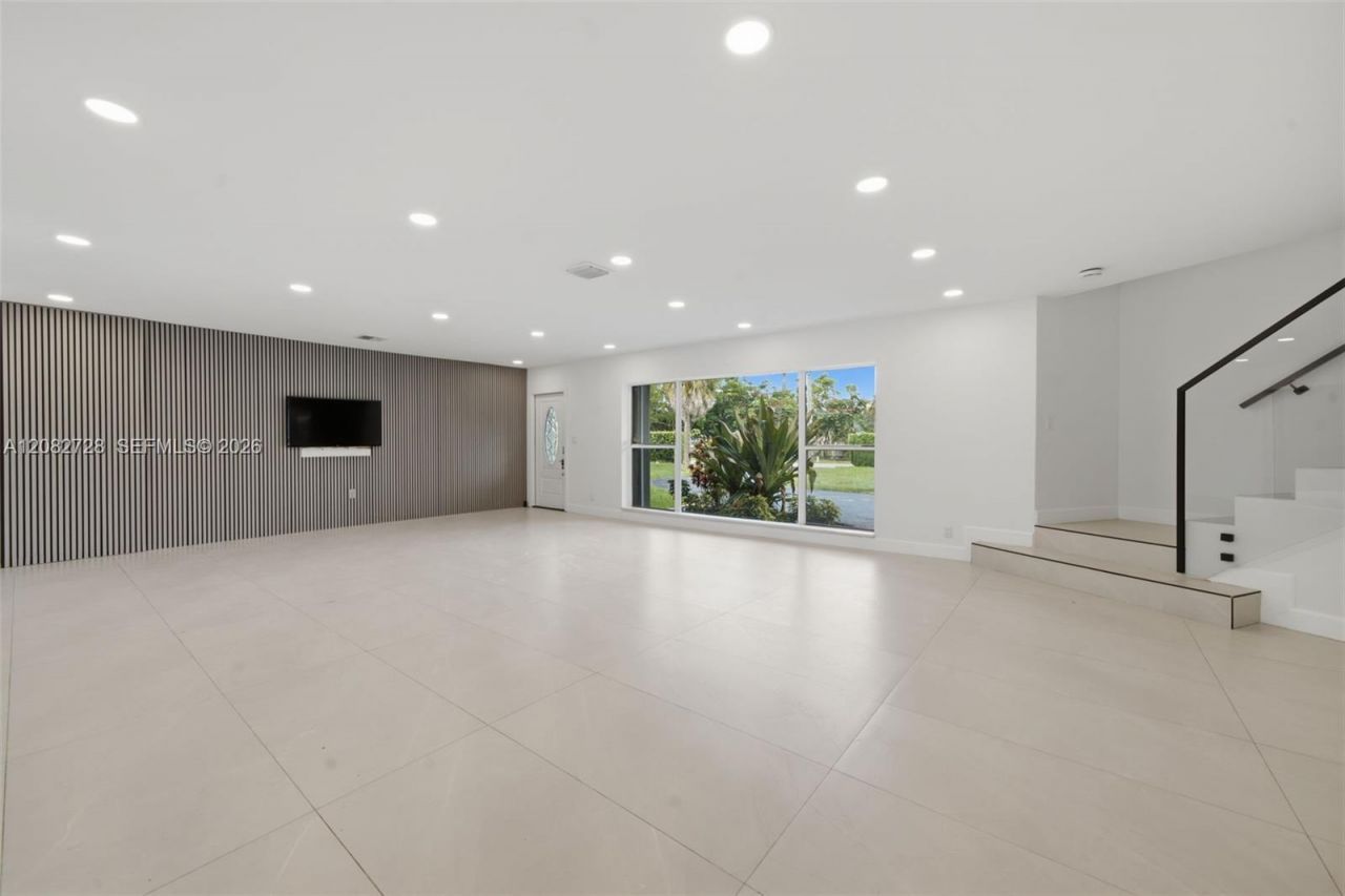 6700 E Tropical Way, Plantation, FL 33317 Photo