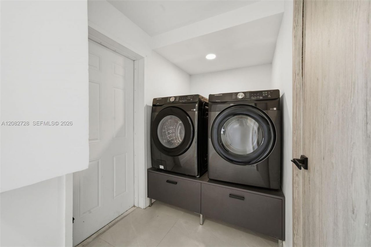 6700 E Tropical Way, Plantation, FL 33317 Photo