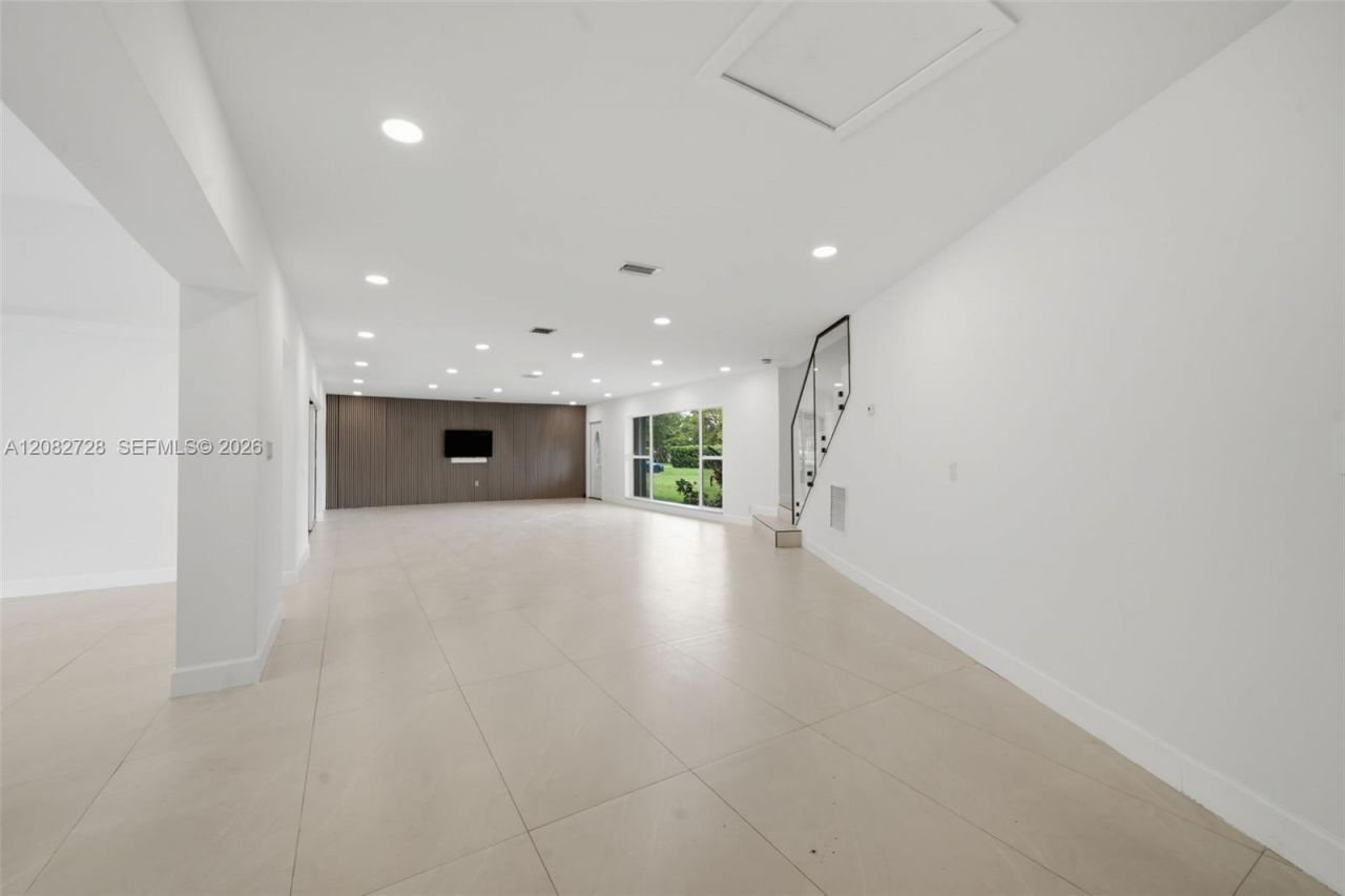 6700 E Tropical Way, Plantation, FL 33317 Photo