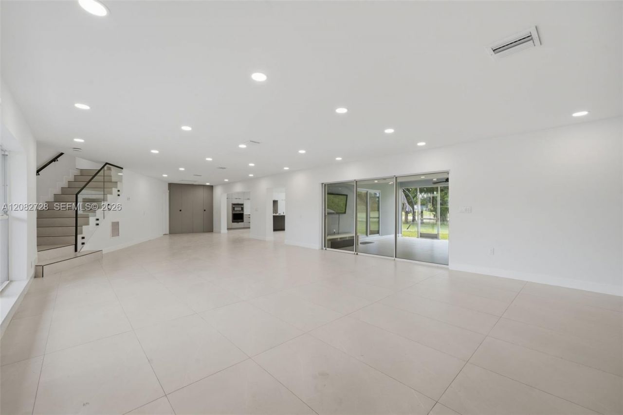 6700 E Tropical Way, Plantation, FL 33317 Photo