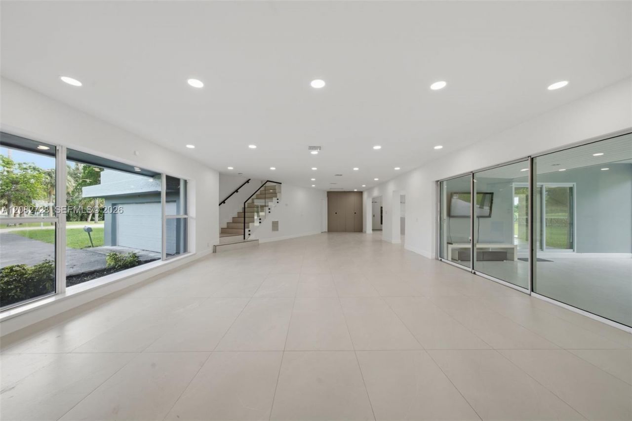 6700 E Tropical Way, Plantation, FL 33317 Photo