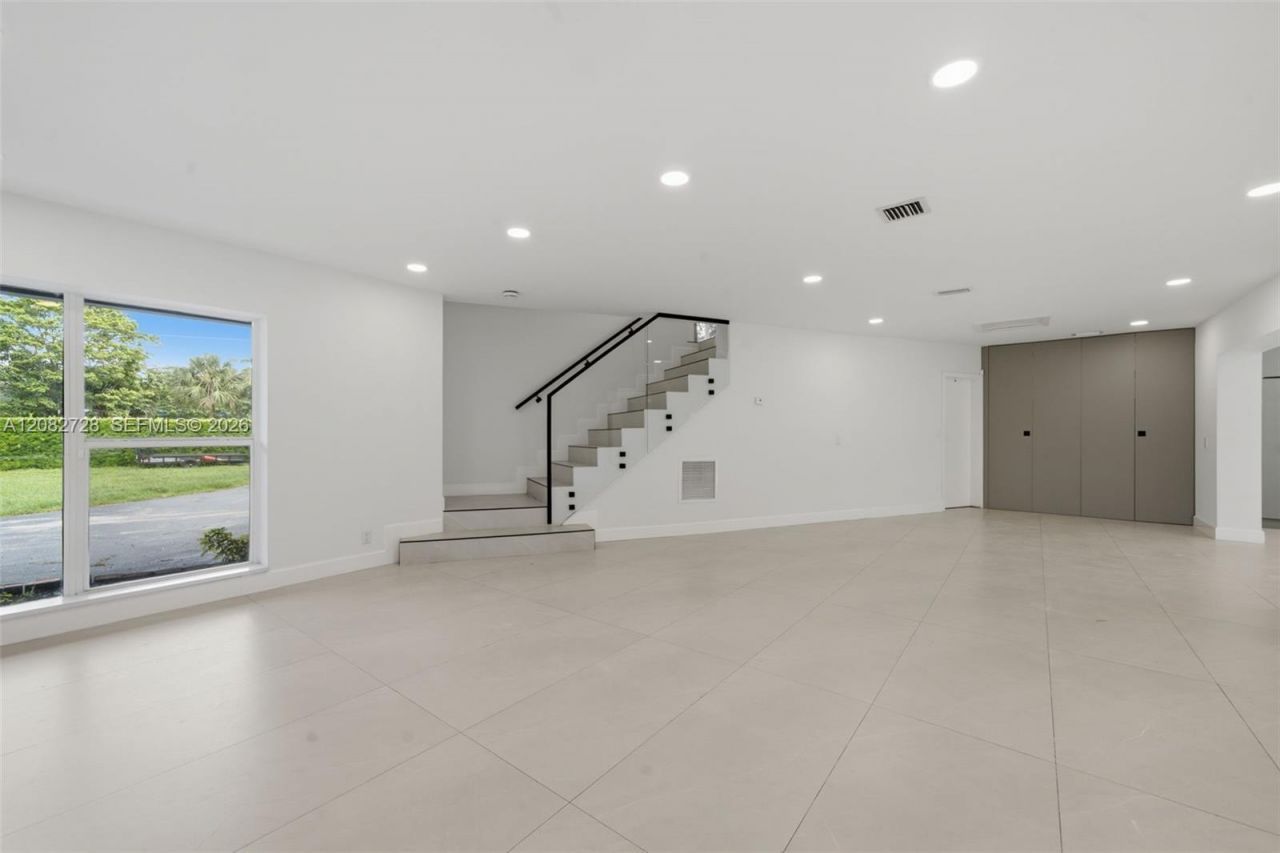 6700 E Tropical Way, Plantation, FL 33317 Photo