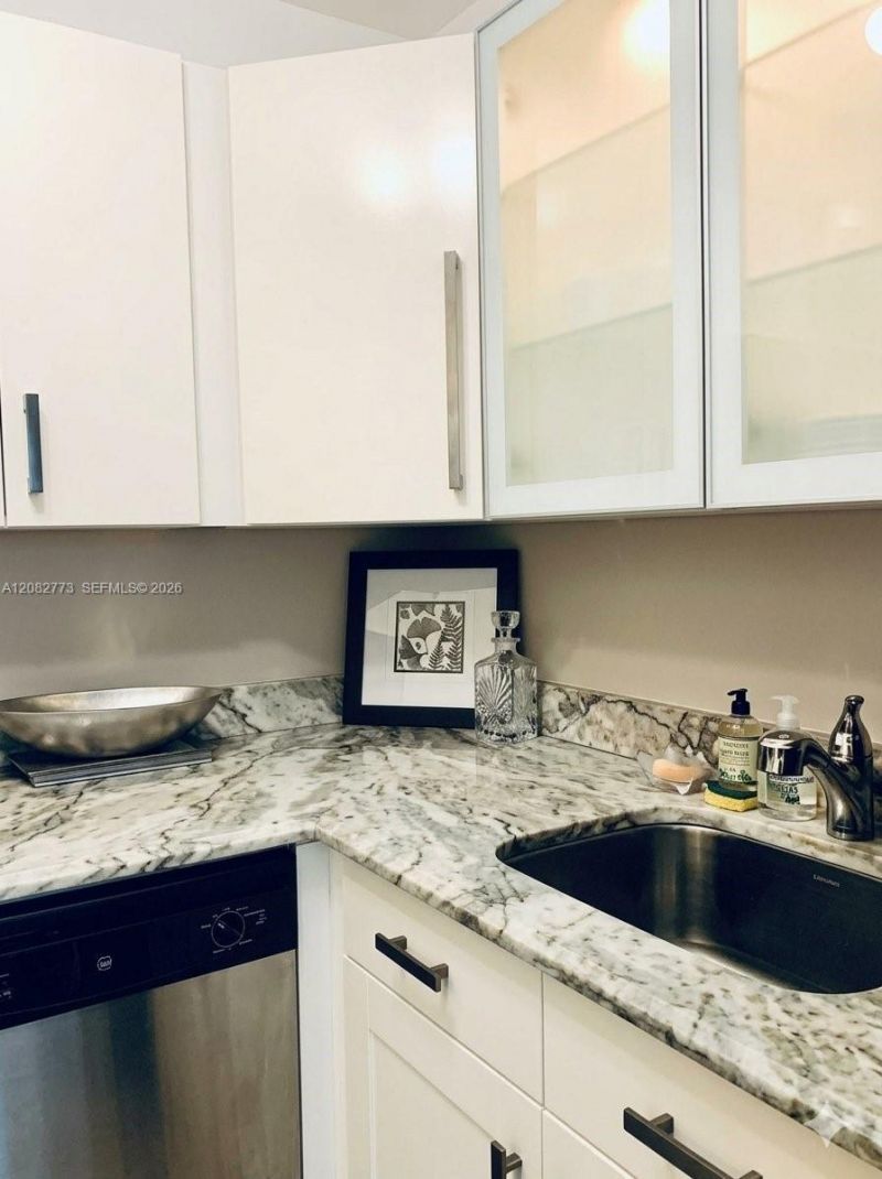 800 West Ave, Unit 505, Miami Beach, FL 33139 Photo