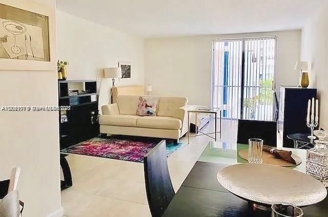 800 West Ave, Unit 505, Miami Beach, FL 33139 Photo
