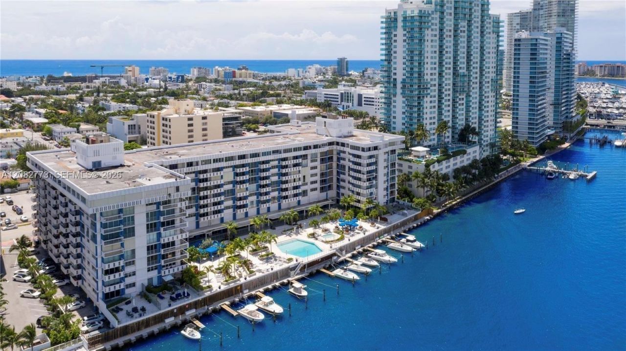 800 West Ave, Unit 505, Miami Beach, FL 33139 Photo