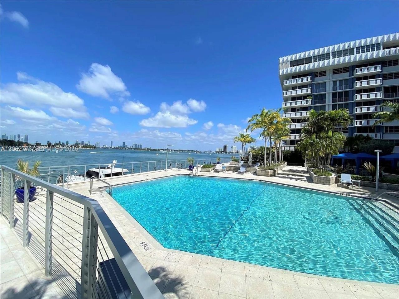 800 West Ave, Unit 505, Miami Beach, FL 33139 Photo