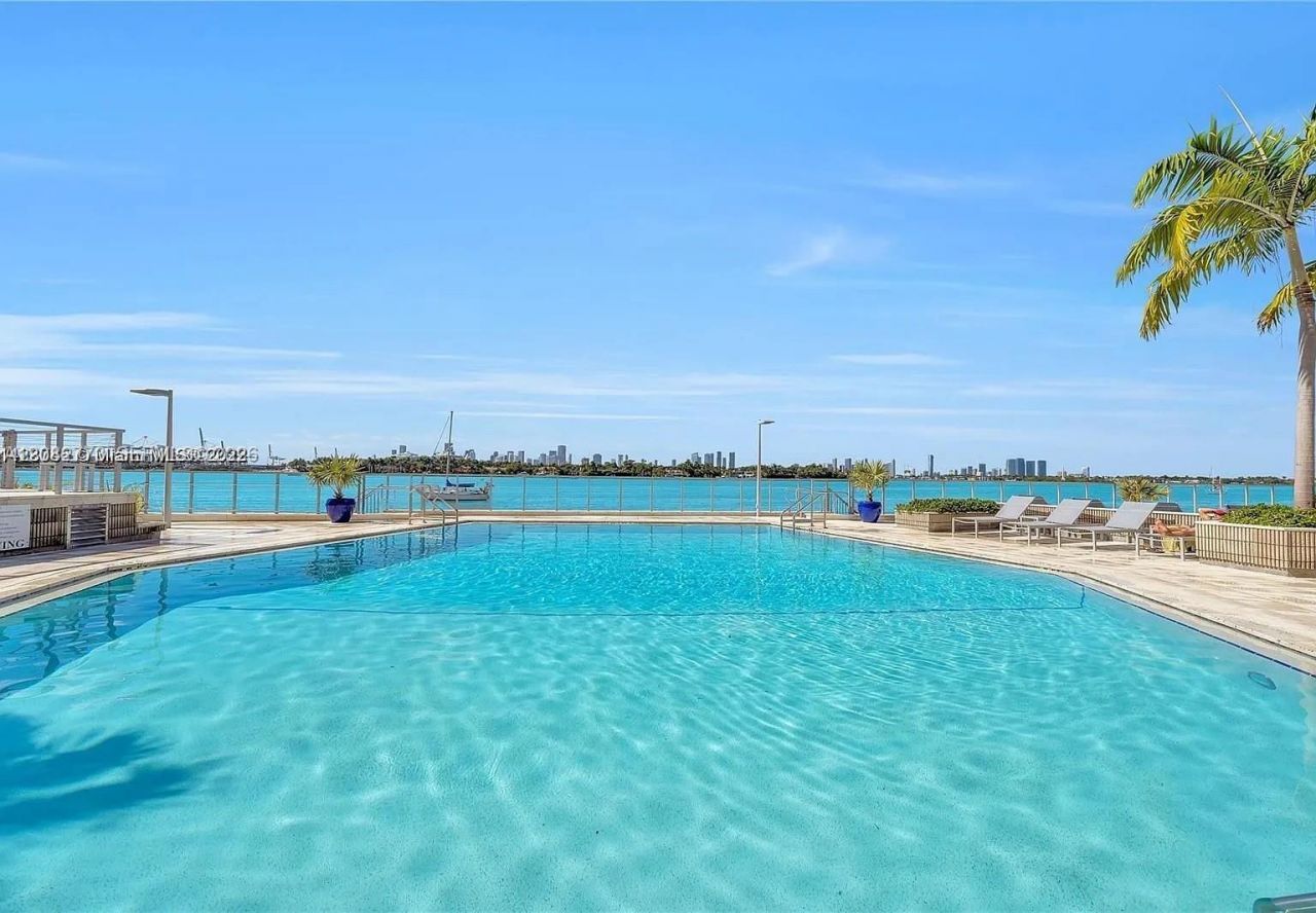 800 West Ave, Unit 505, Miami Beach, FL 33139 Photo