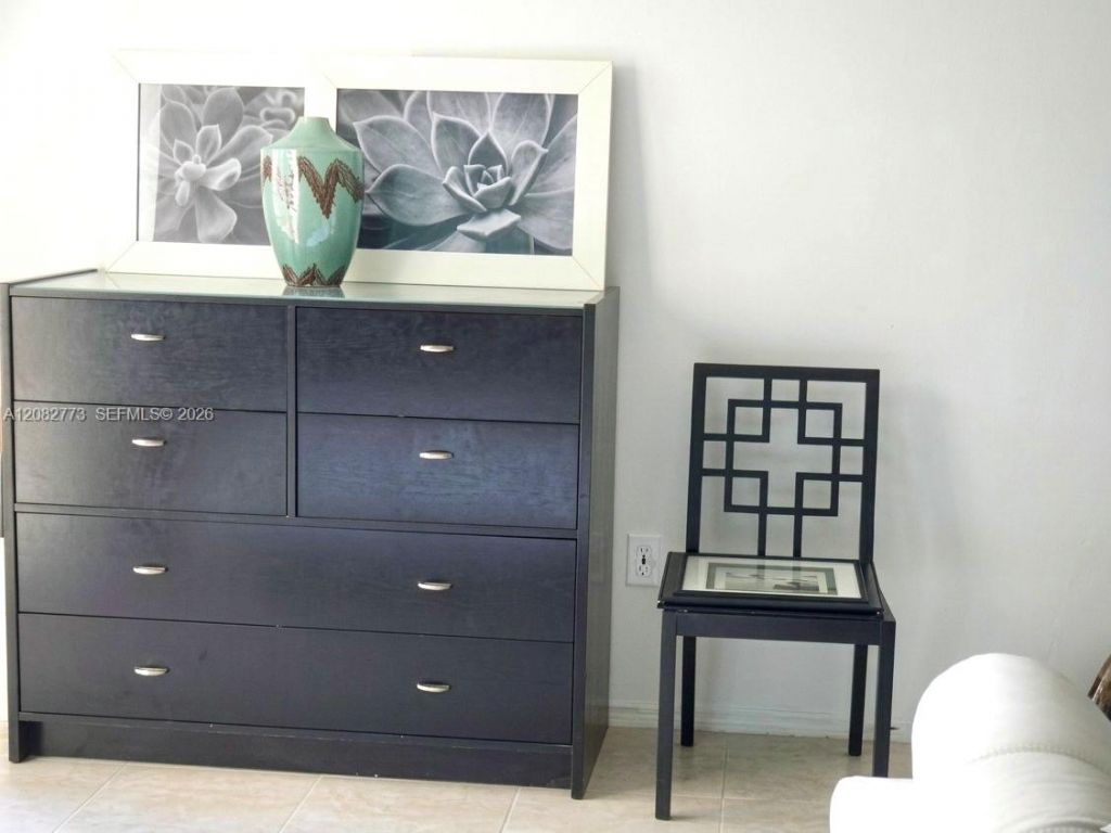 800 West Ave, Unit 505, Miami Beach, FL 33139 Photo