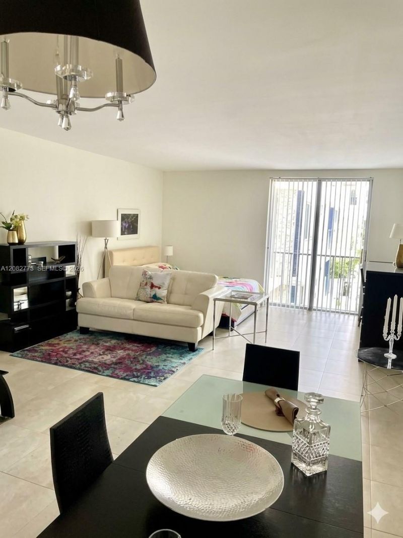 800 West Ave, Unit 505, Miami Beach, FL 33139 Photo