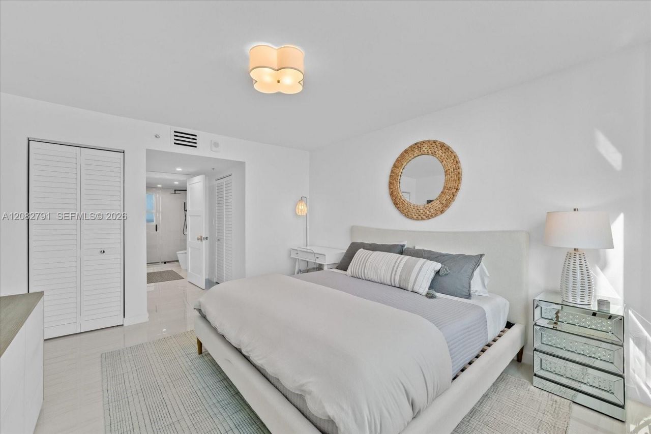 90 Alton Rd , Unit 2703, Miami Beach, FL 33139 Photo
