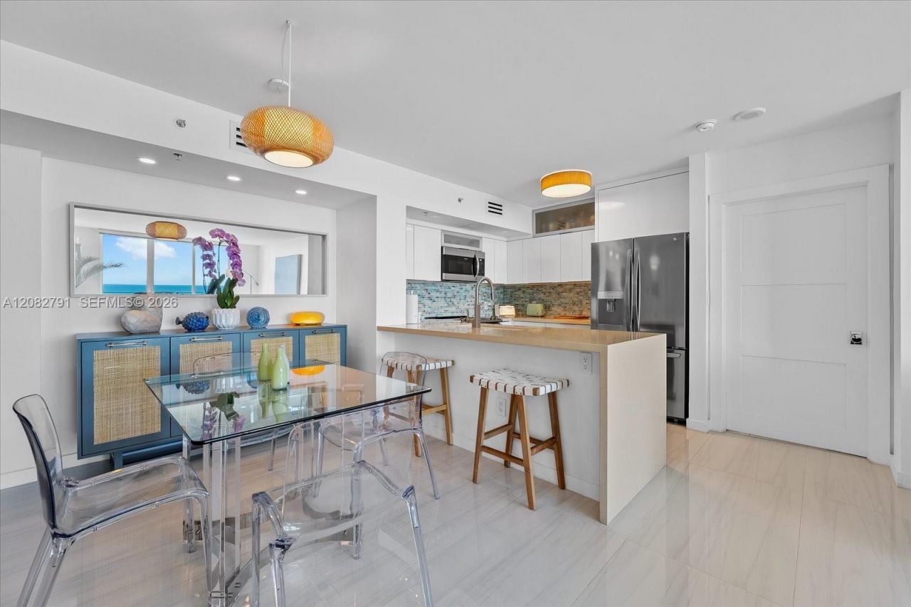 90 Alton Rd , Unit 2703, Miami Beach, FL 33139 Photo
