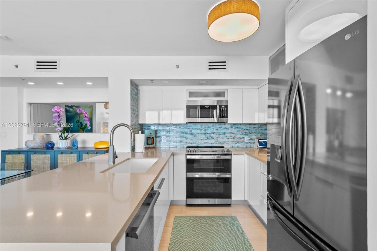 90 Alton Rd , Unit 2703, Miami Beach, FL 33139 Photo