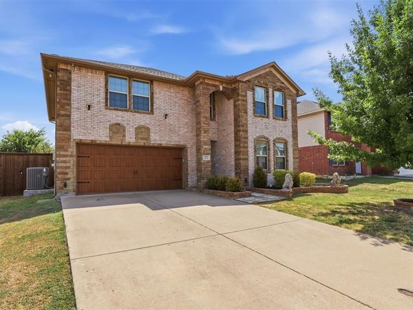 2119 Edgewood Drive , Grand Prairie, TX 75052