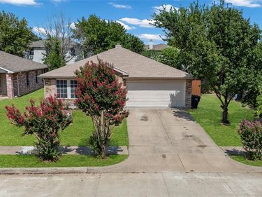 5132 Bedfordshire Drive, Fort Worth, TX 76135