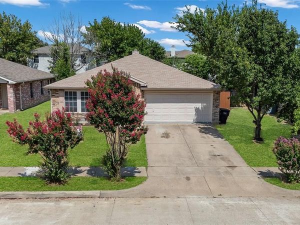 5132 Bedfordshire Drive, Fort Worth, TX 76135