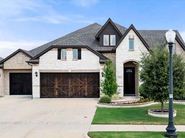 2442 Turning Leaf Lane, Midlothian, TX 76065