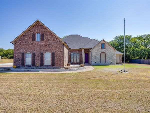 170 S Bear Creek Lane , Cresson, TX 76035