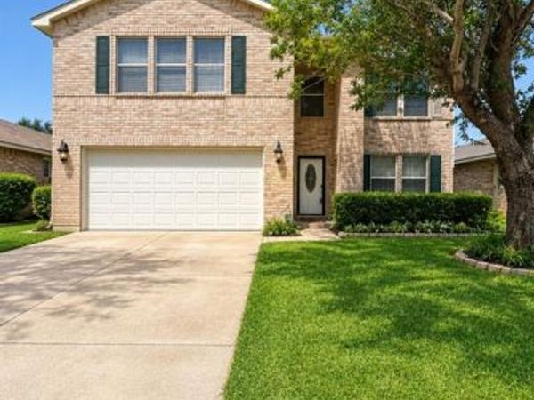 8712 Hunters Creek Drive , Fort Worth, TX 76123