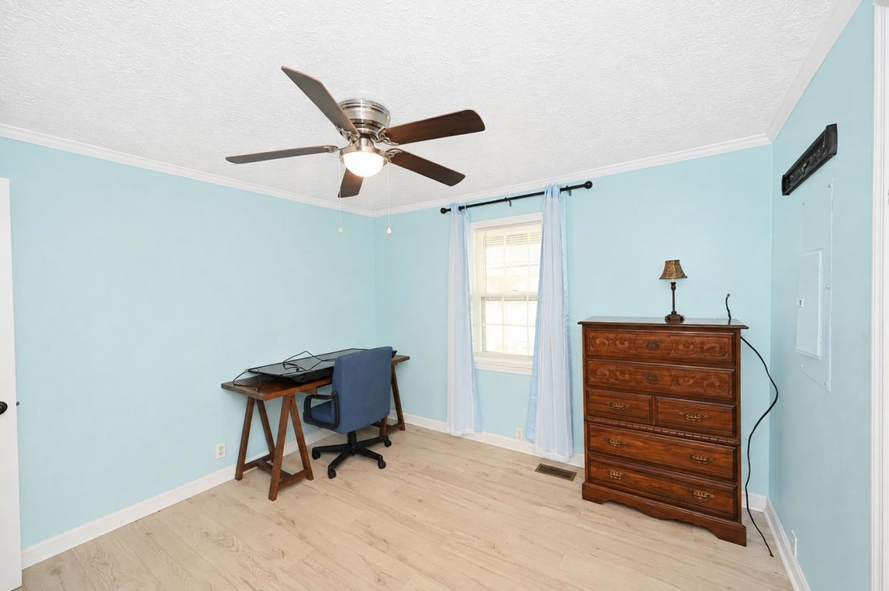 1530 Highway 646  Photo 11