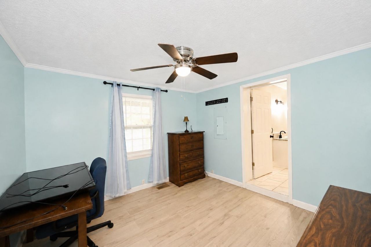 1530 Highway 646  Photo 12