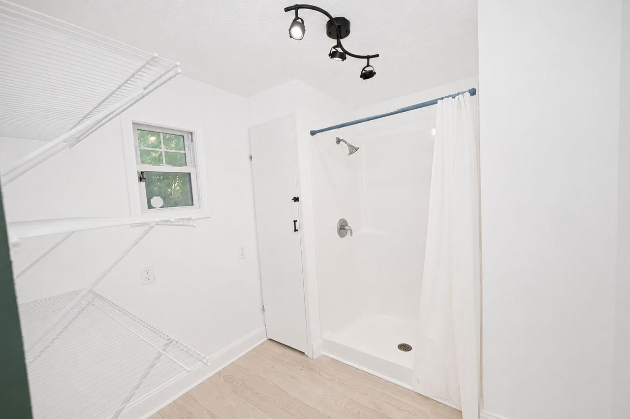 1530 Highway 646  Photo 21