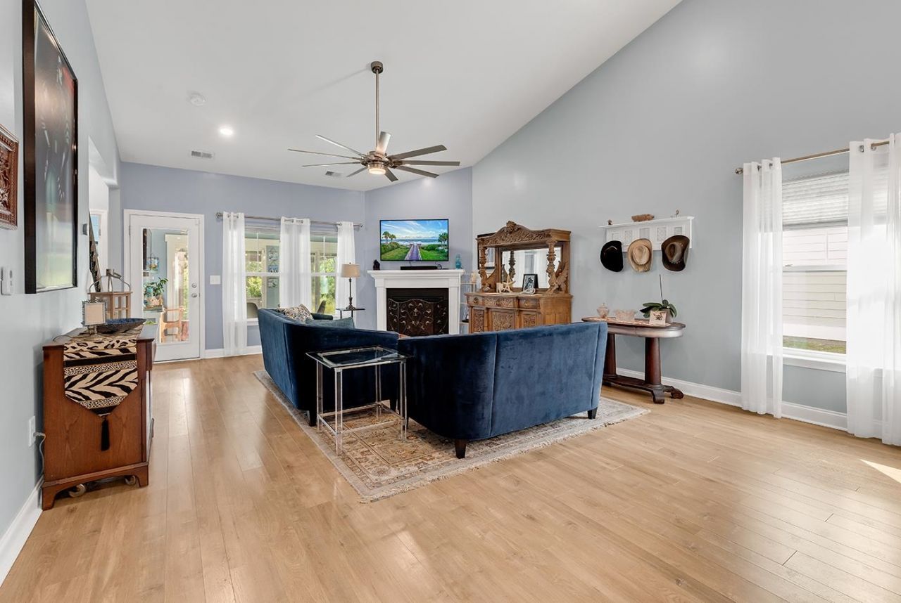 180 Sago Palm Dr.  Photo 13