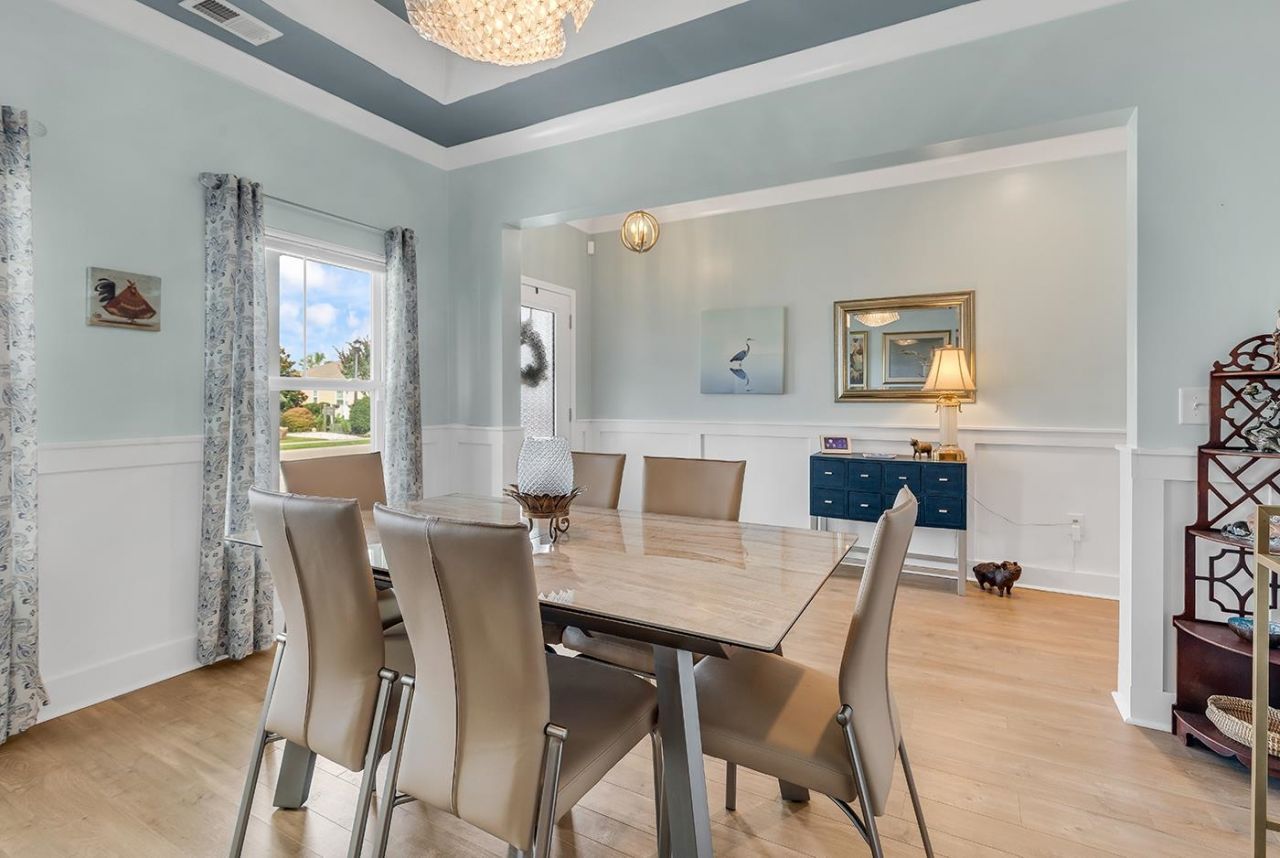180 Sago Palm Dr.  Photo 5