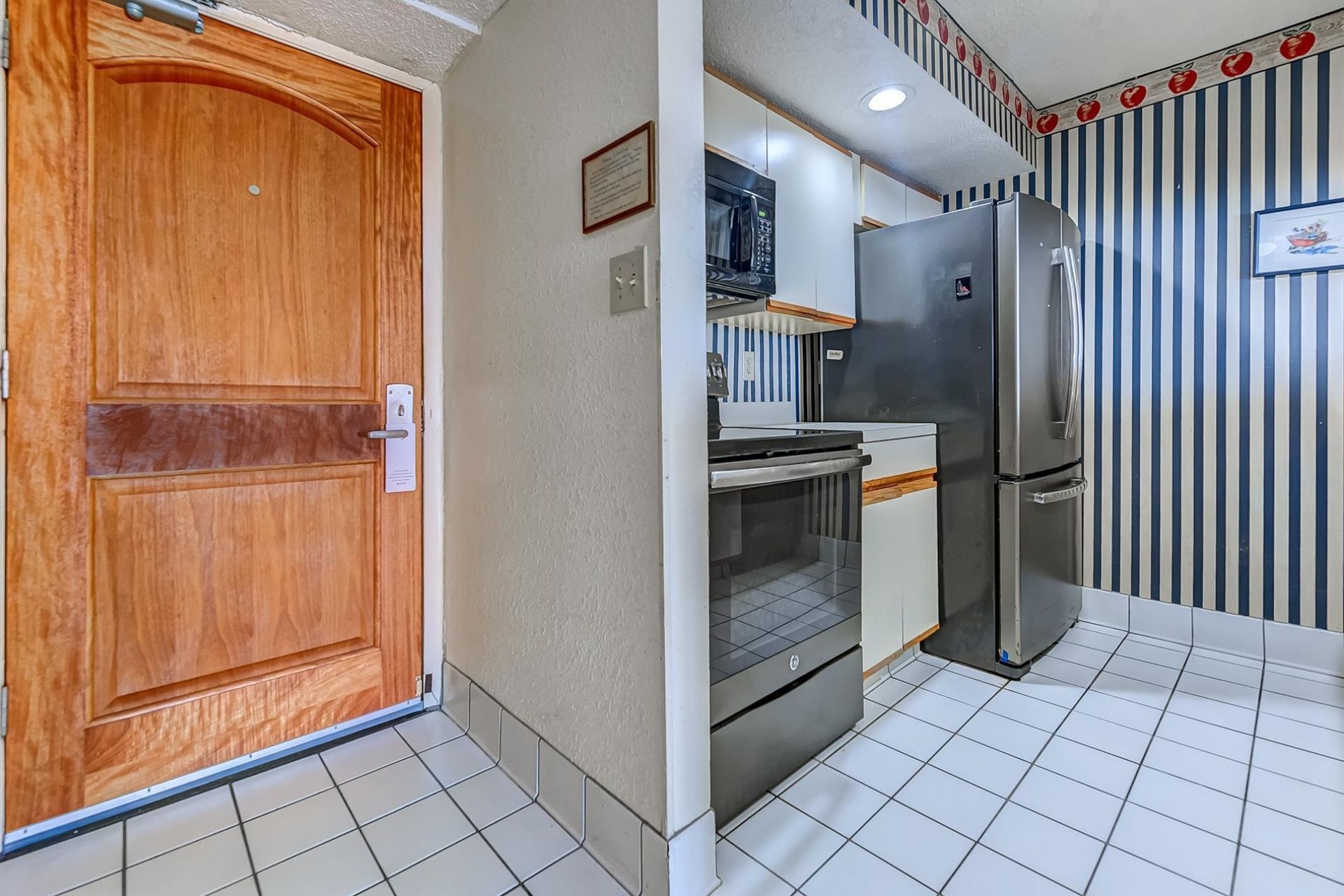 9550 Shore Dr.  Photo 15