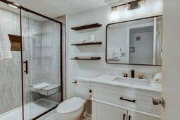 9550 Shore Dr.  photo 4