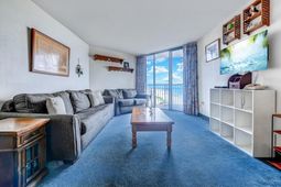9550 Shore Dr.  photo 4
