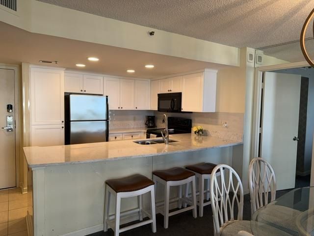 9820 Queensway Blvd.  Photo 5