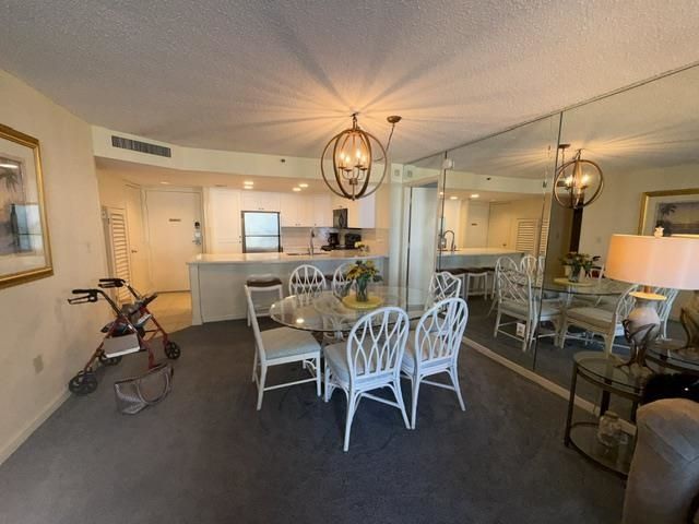 9820 Queensway Blvd.  Photo 6