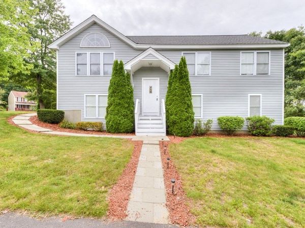 4 Matteo St, Worcester, MA 01606