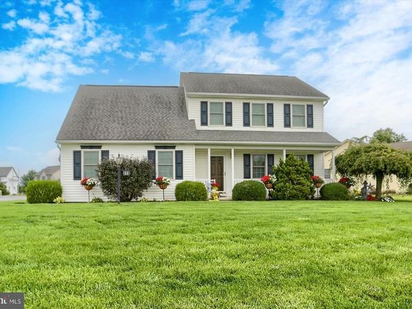 11 TOWNSHIP LINE DRIVE , FREDERICKSBURG, PA 17026