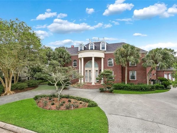 31 ENGLISH TURN Drive , New Orleans, LA 70131