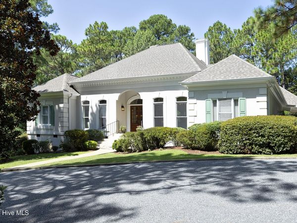 150 Quail Hollow Drive , Pinehurst, NC 28374