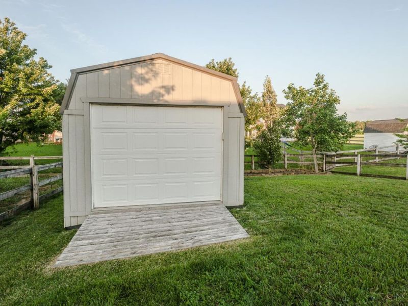 942 Pheasant Run Drive, Trenton, OH 45067 Photo 25