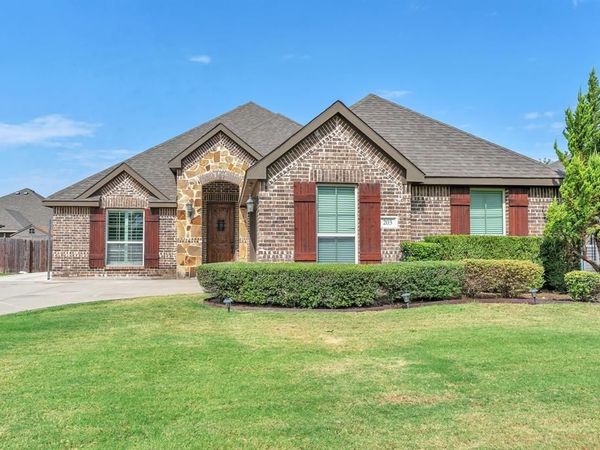 203 Cambridge Street , Waxahachie, TX 75165