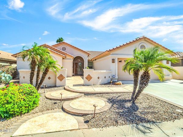 24111 S LAKESTAR Drive, Sun Lakes, AZ 85248