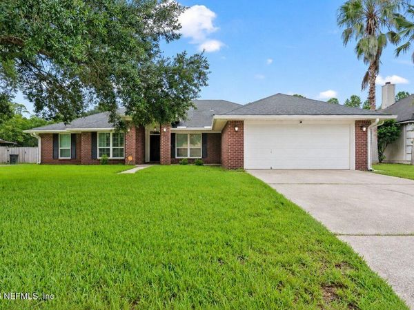 5587 BRISTOL BAY Lane N, Jacksonville, FL 32244