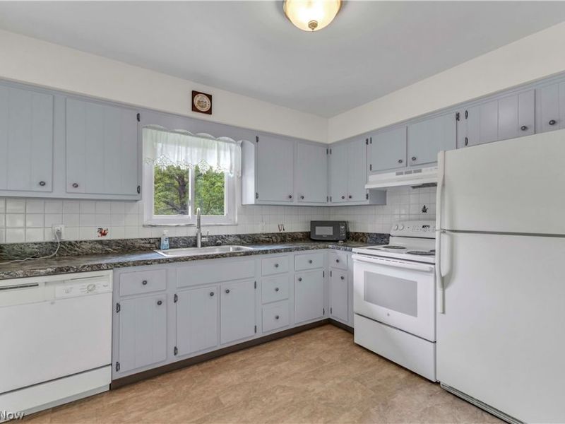 7059 Filip Boulevard, Independence, OH 44131 Photo 10