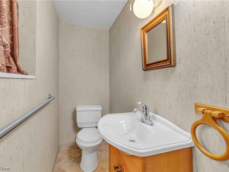 7059 Filip Boulevard, Independence, OH 44131 Photo 22