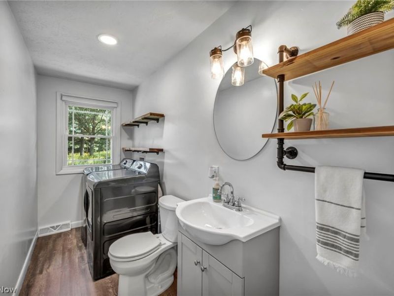 6934 Center Street NE, Hartville, OH 44632 Photo 13
